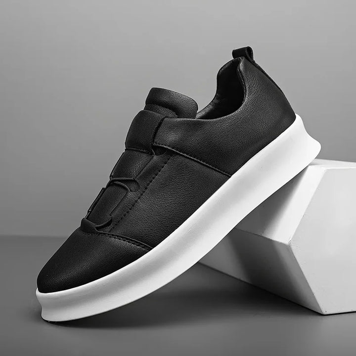 W&W Mode | Moderne Leder-Sneaker mit niedrigem Schaft
