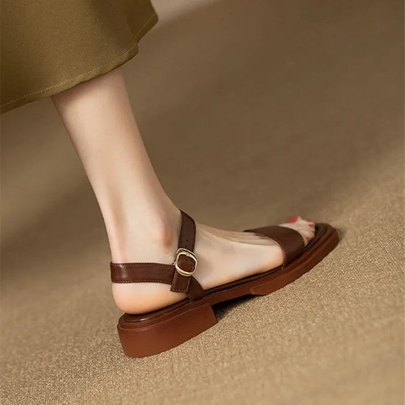 Elegante Flache Sandalen