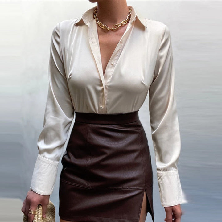 Satin-Bluse für Damen mit elegantem Design