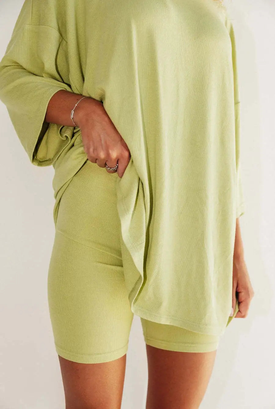 W&W Mode | Damen Lounge Satz Mit Oversize T-shirt Und Biker Shorts
