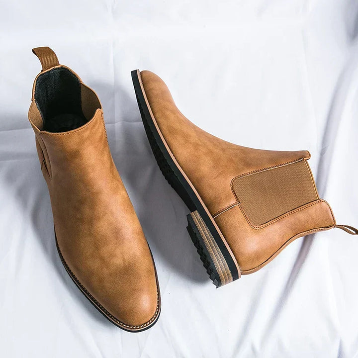 Leder-Chelsea-Stiefel mit zeitlosem Stil