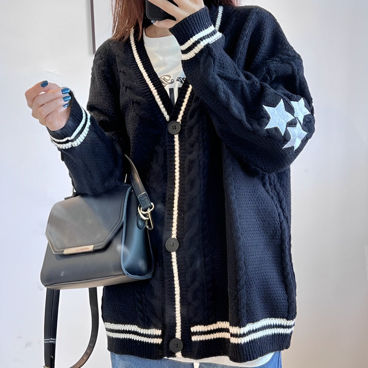 Cardigan in Karamell - Warm mit stylischer Stickerei
