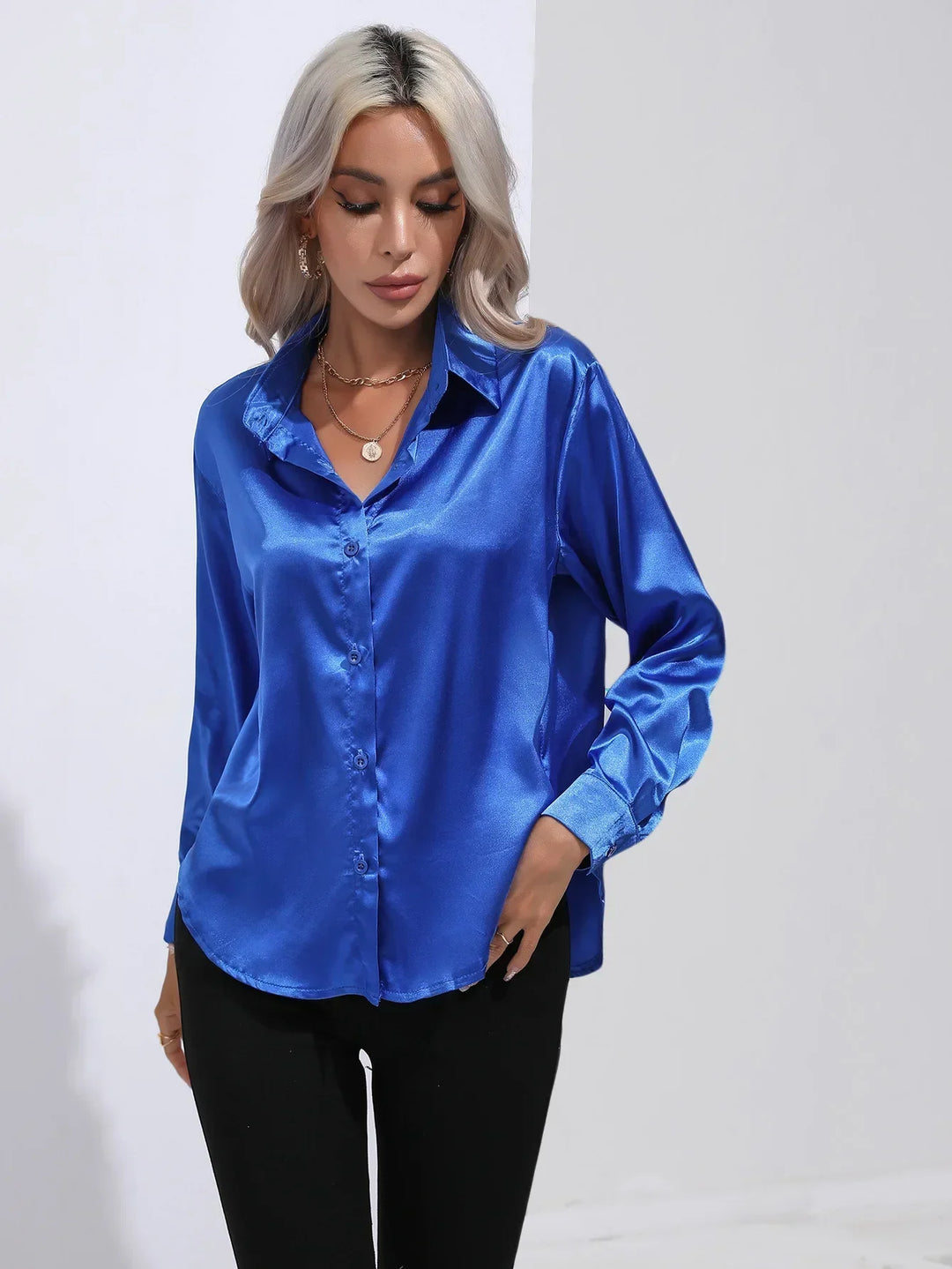 W&W Mode | Elegante Satinbluse Mit V-ausschnitt & Langen Ärmeln