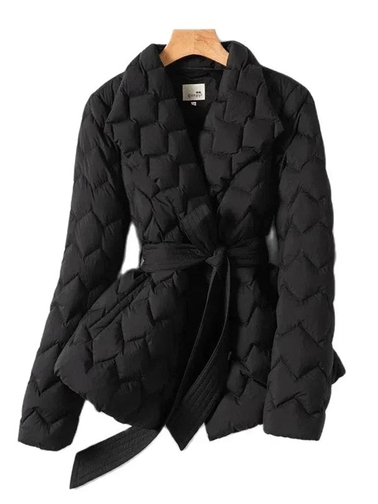 W&W Mode | Elegante Daunenjacke Mit Gürtel