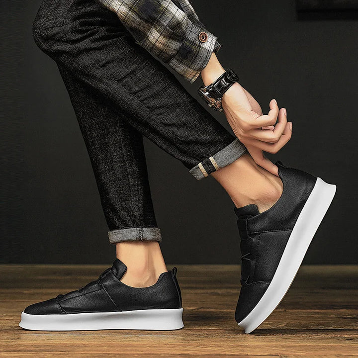 W&W Mode | Moderne Leder-Sneaker mit niedrigem Schaft