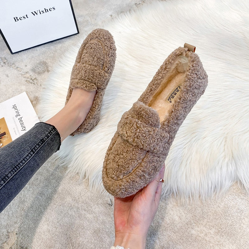 W&W Mode – Plüsch-Slipper