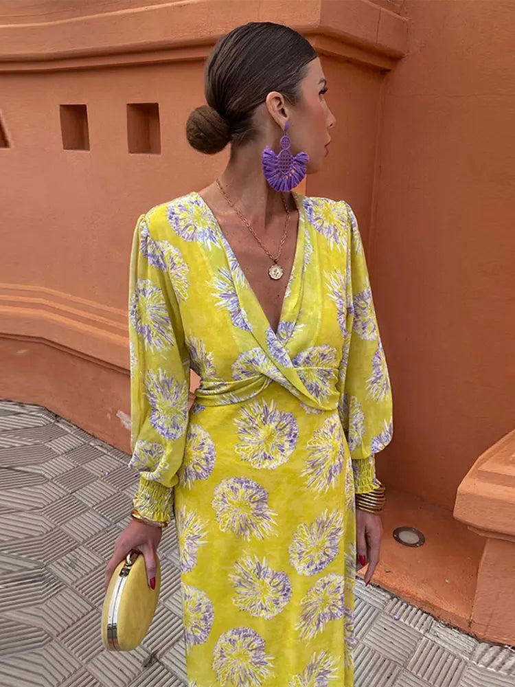 Leichtes Sommerkleid mit Blumenmuster und V-Ausschnitt für den Alltag | W&W Mode