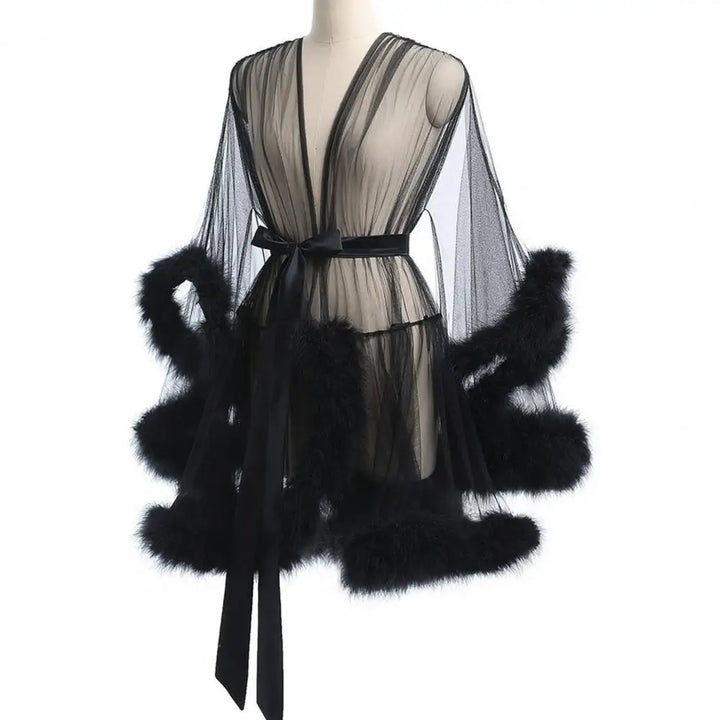 Damen Kleid aus transparentem Tüll mit Federsaum und Satinband