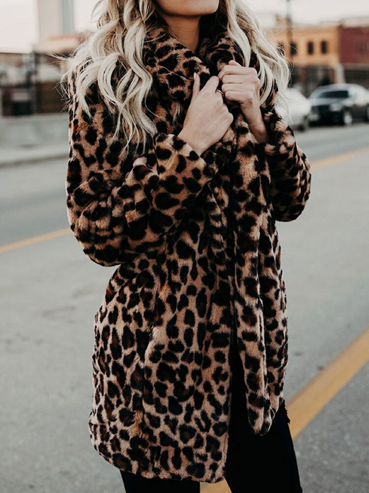 W&W Mode - Damen Leoprint Kunstpelzjacke für einen mutigen, stilvollen Look