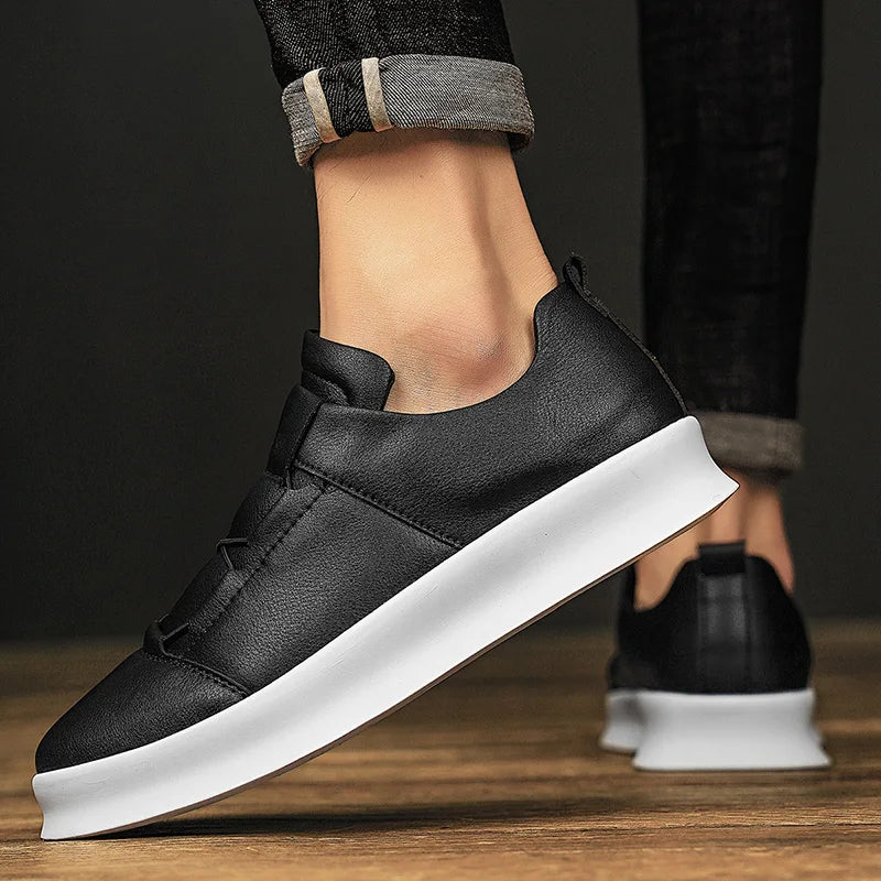 W&W Mode | Moderne Leder-Sneaker mit niedrigem Schaft