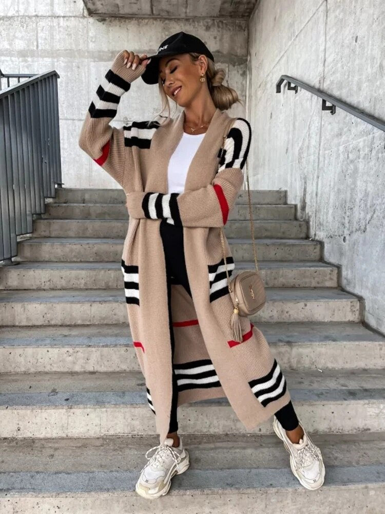 W&W Mode | Lange gestreifte Strickjacke für Damen