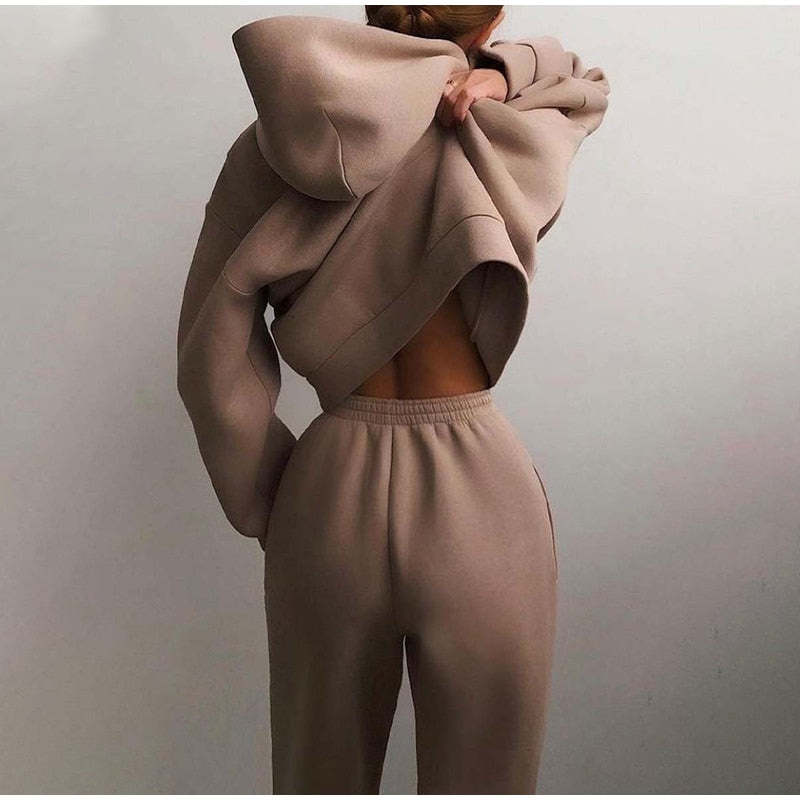 W&W Mode - Bequemer Kapuzen-Zweiteiler im Oversize-Look