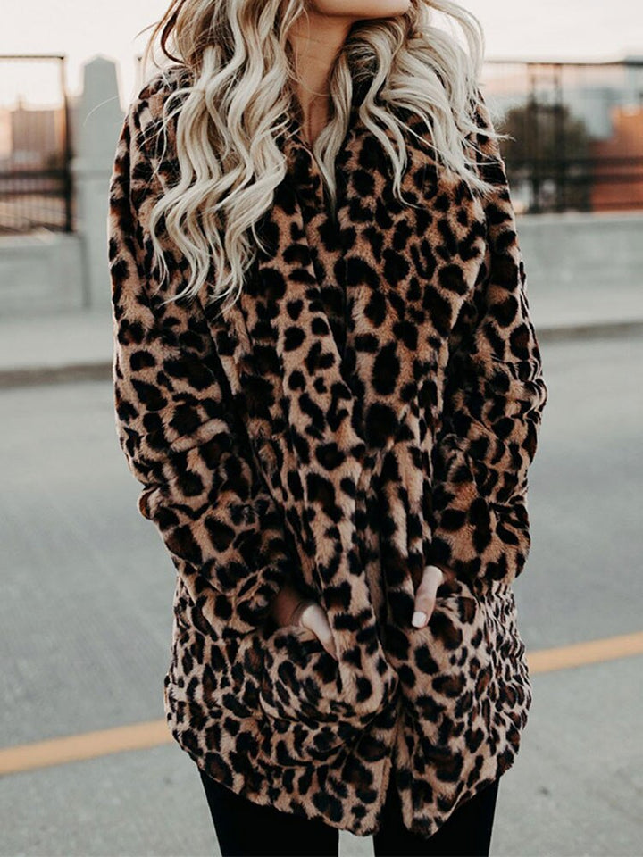 W&W Mode - Damen Leoprint Kunstpelzjacke für einen mutigen, stilvollen Look