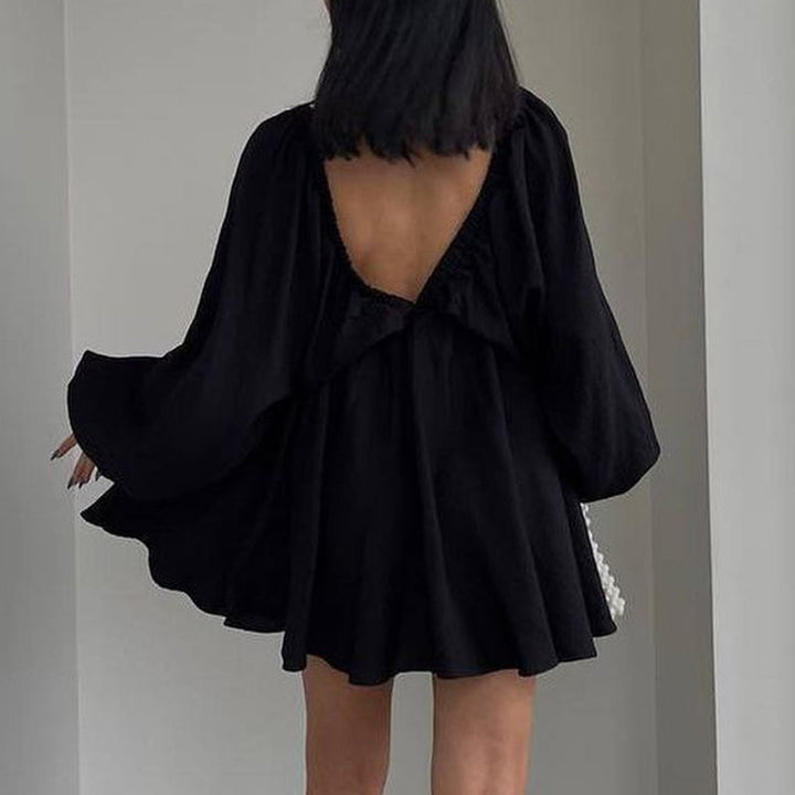 W&W Mode | Gerafftes Minikleid mit Schmetterlingsärmeln