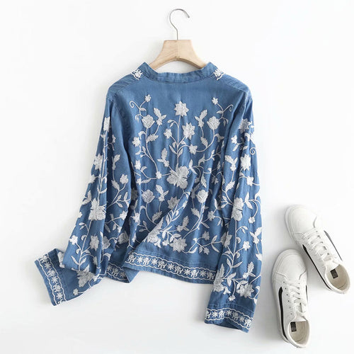 Damen-Bluse mit Blumenstickerei und durchgehender Knopfleiste