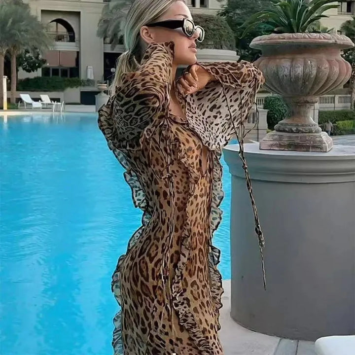 W&W Mode | Leopardenmuster Kleid mit Rüschen und hohem Schlitz
