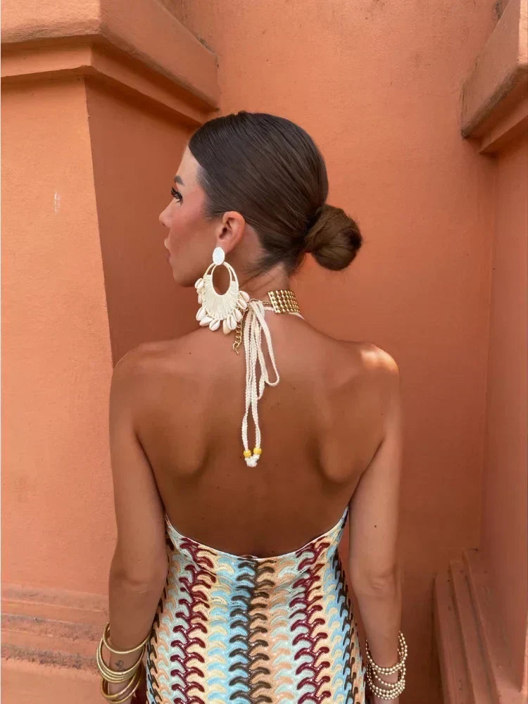 Damenkleid ohne Ärmel mit V-Ausschnitt