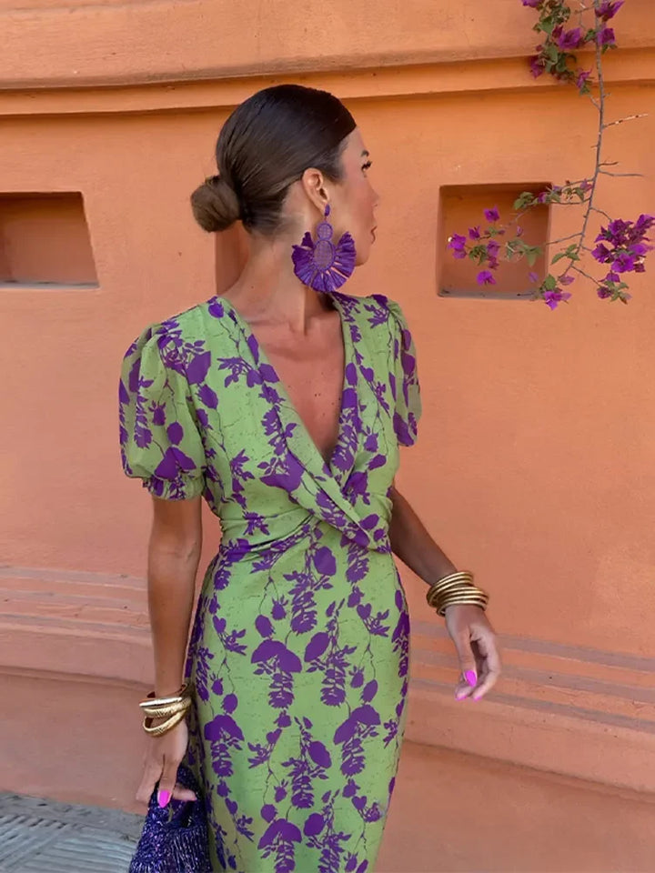 Leichtes Sommerkleid mit Blumenmuster und V-Ausschnitt für den Alltag | W&W Mode