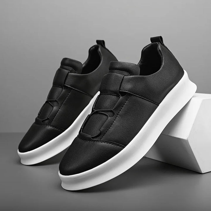 W&W Mode | Moderne Leder-Sneaker mit niedrigem Schaft