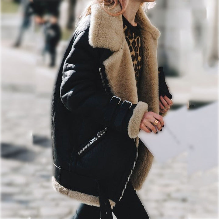 W&W Mode | Fliegerjacke - warme Kunstpelzjacke mit Riemendetails