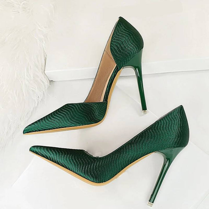 W&W Mode | Looking At The Moon Stiletto