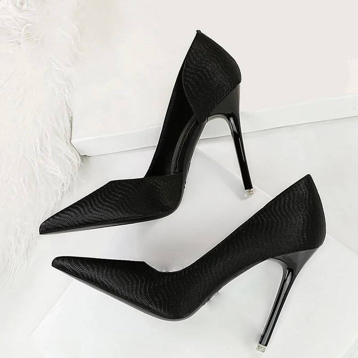 W&W Mode | Looking At The Moon Stiletto