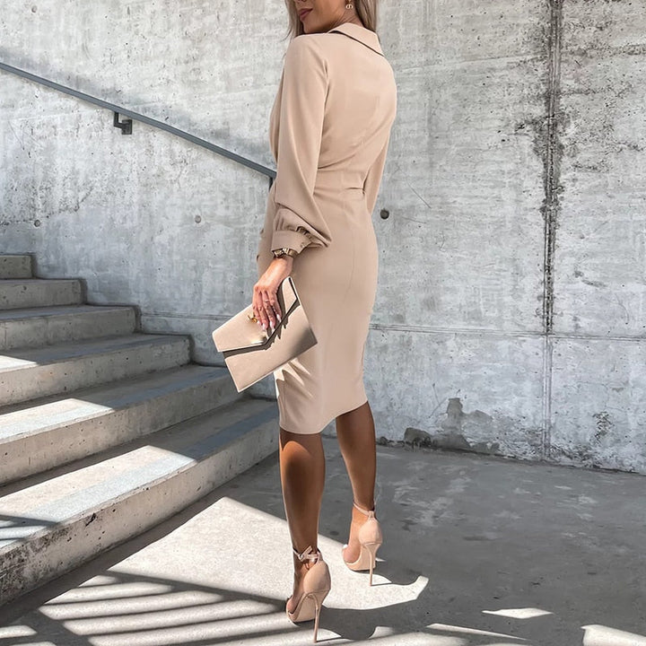 W&W Mode - Kleid mit V-Ausschnitt und Schlitz
