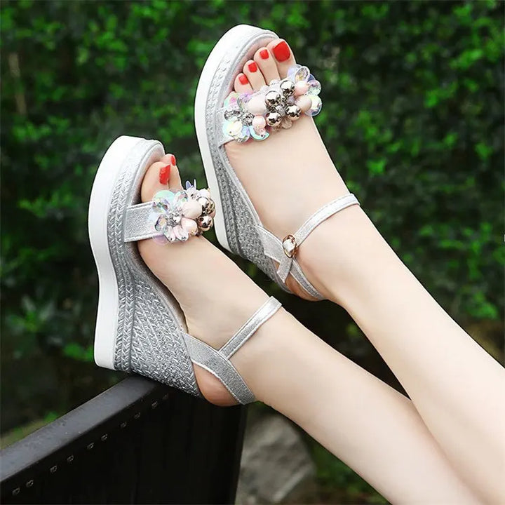 W&W Mode | Better Off That Way Wedges Sandalen