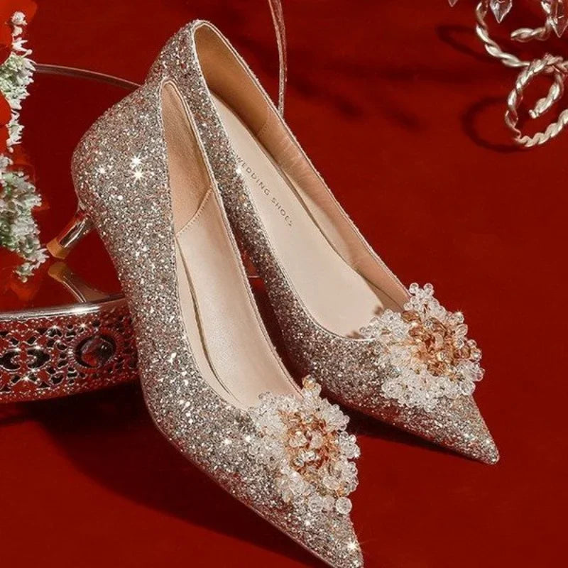 W&W Mode | Goldener Kompass-Pump-Schuhe