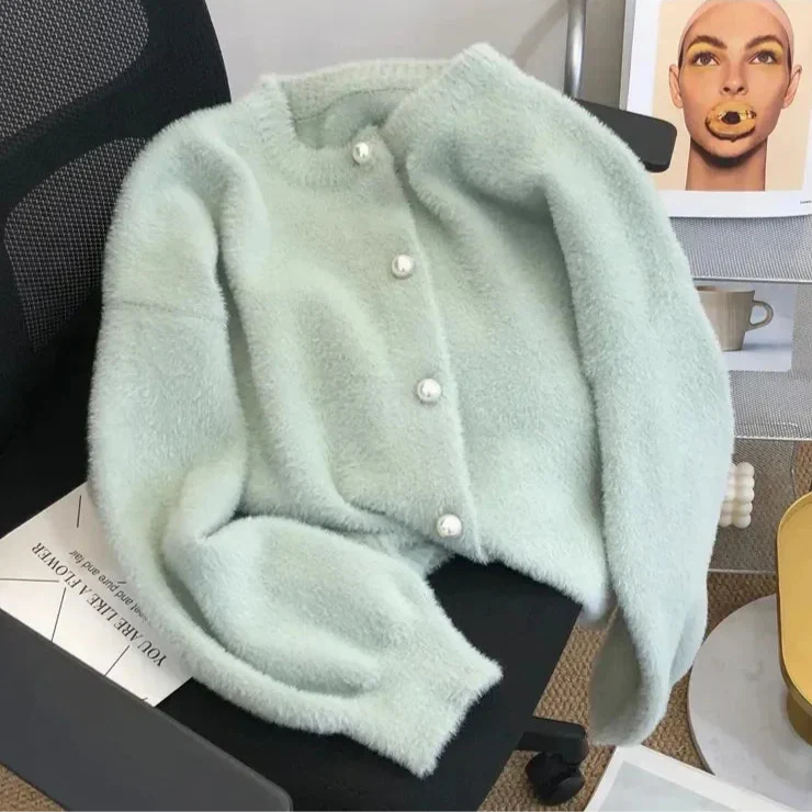 W&W Mode | Weich gestrickte Jacke mit Perlmuttknöpfen für Damen