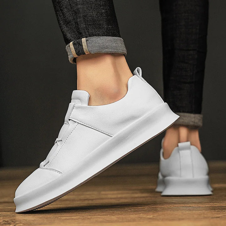 W&W Mode | Moderne Leder-Sneaker mit niedrigem Schaft