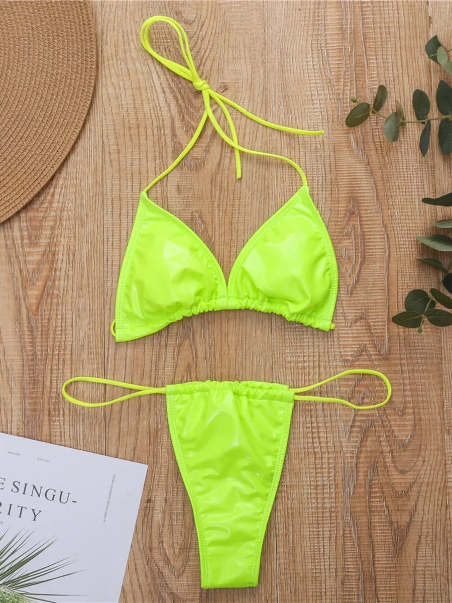 Brasilianischer Bikini mit niedriger Taille aus Polyester und Elastan
