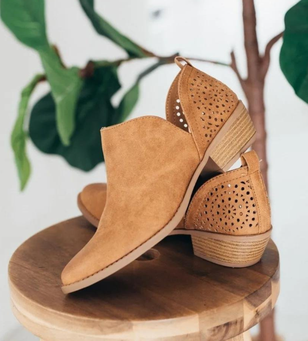 W&W Mode | Stilvolle Orthopädische Stiefel
