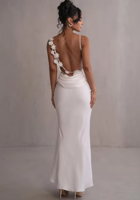 W&W Mode | Modisches Florales Kleid Mit Drapiertem Rückenausschnitt