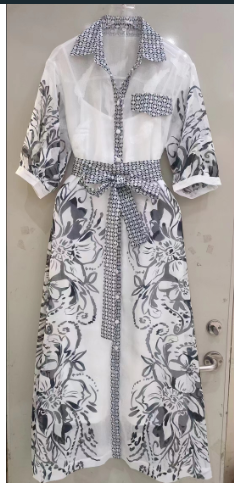 Langärmeliges Hemdkleid aus Leinen mit Knopfleiste