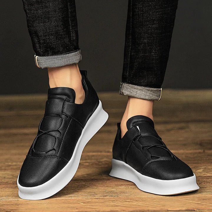 W&W Mode | Moderne Leder-Sneaker mit niedrigem Schaft