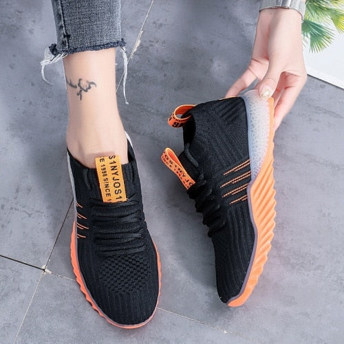 W&W Mode | Wildleder-Sneakers - Bequeme, alltagstaugliche Schuhe