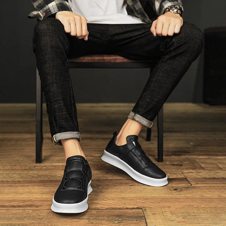 W&W Mode | Moderne Leder-Sneaker mit niedrigem Schaft