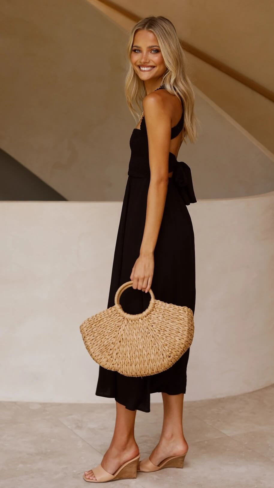 Damen-Maxikleid mit zeitlosem Schnitt für elegante Anlässe