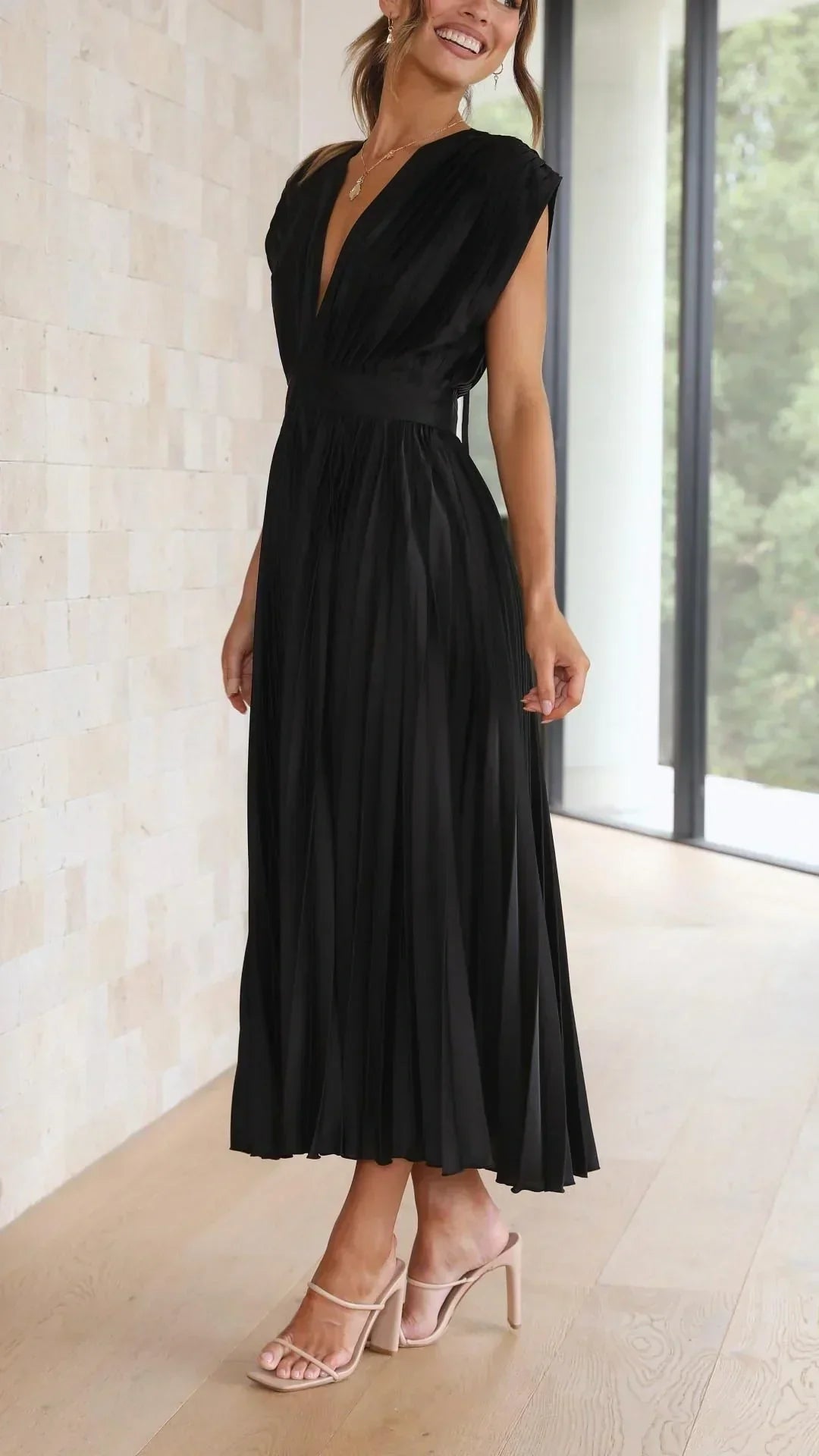 W&W Mode | Elektrisch Plissiertes, Elegantes Ärmelloses Kleid