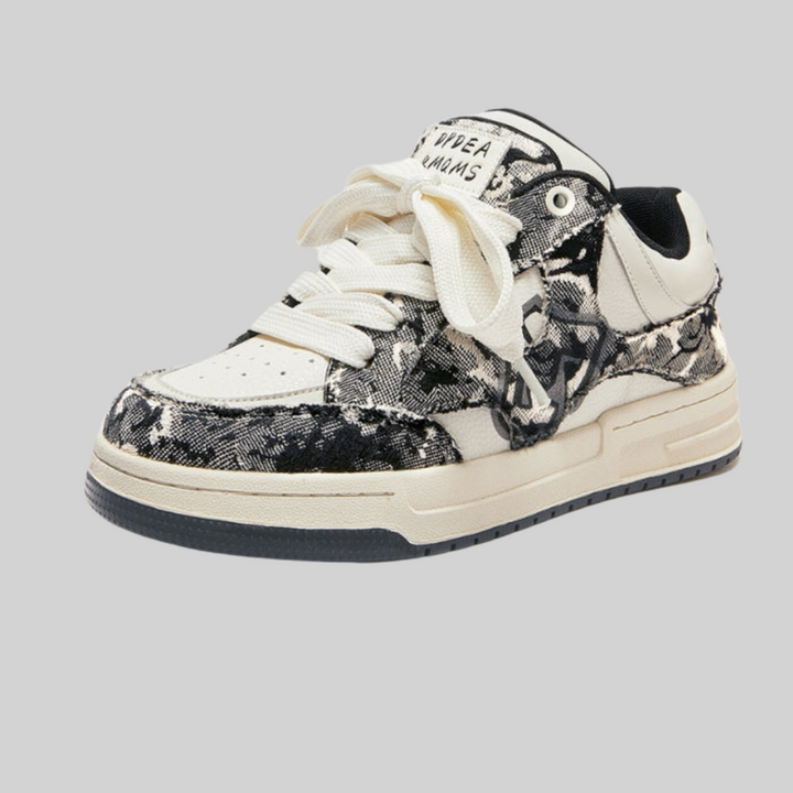 W&W Mode Sneakers - Casual - Retro Kreuz Graffiti