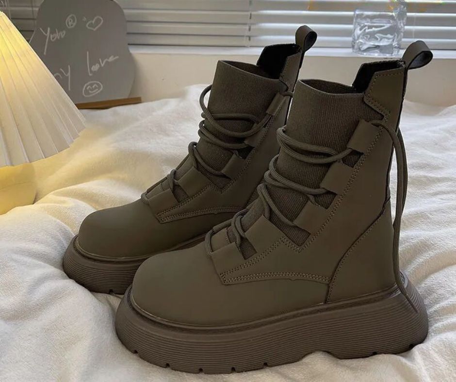 Damen derbe Stiefel mit grober Sohle