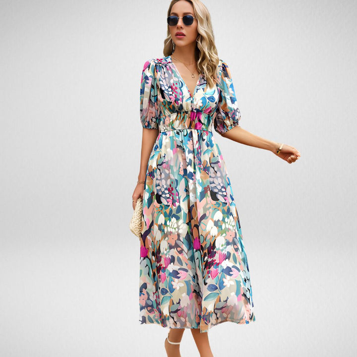 W&W Mode | Charmantes Kleid mit V-Ausschnitt