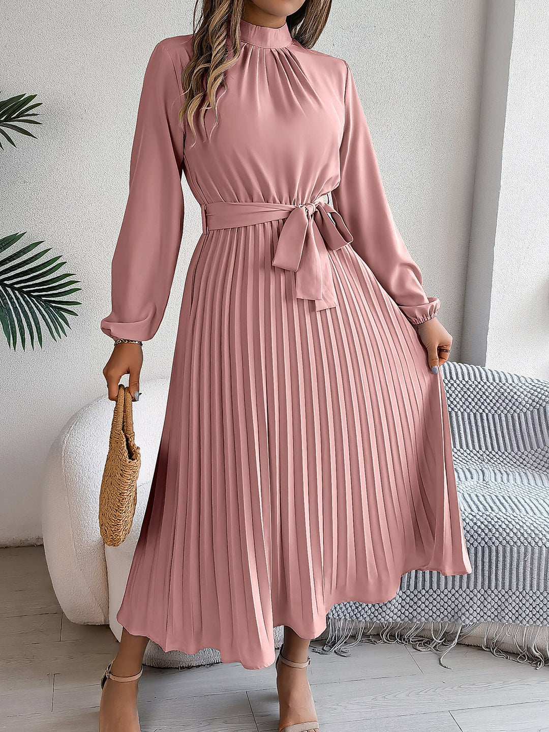 W&W Mode | Elegantes Und Zeitloses Plissee Kleid