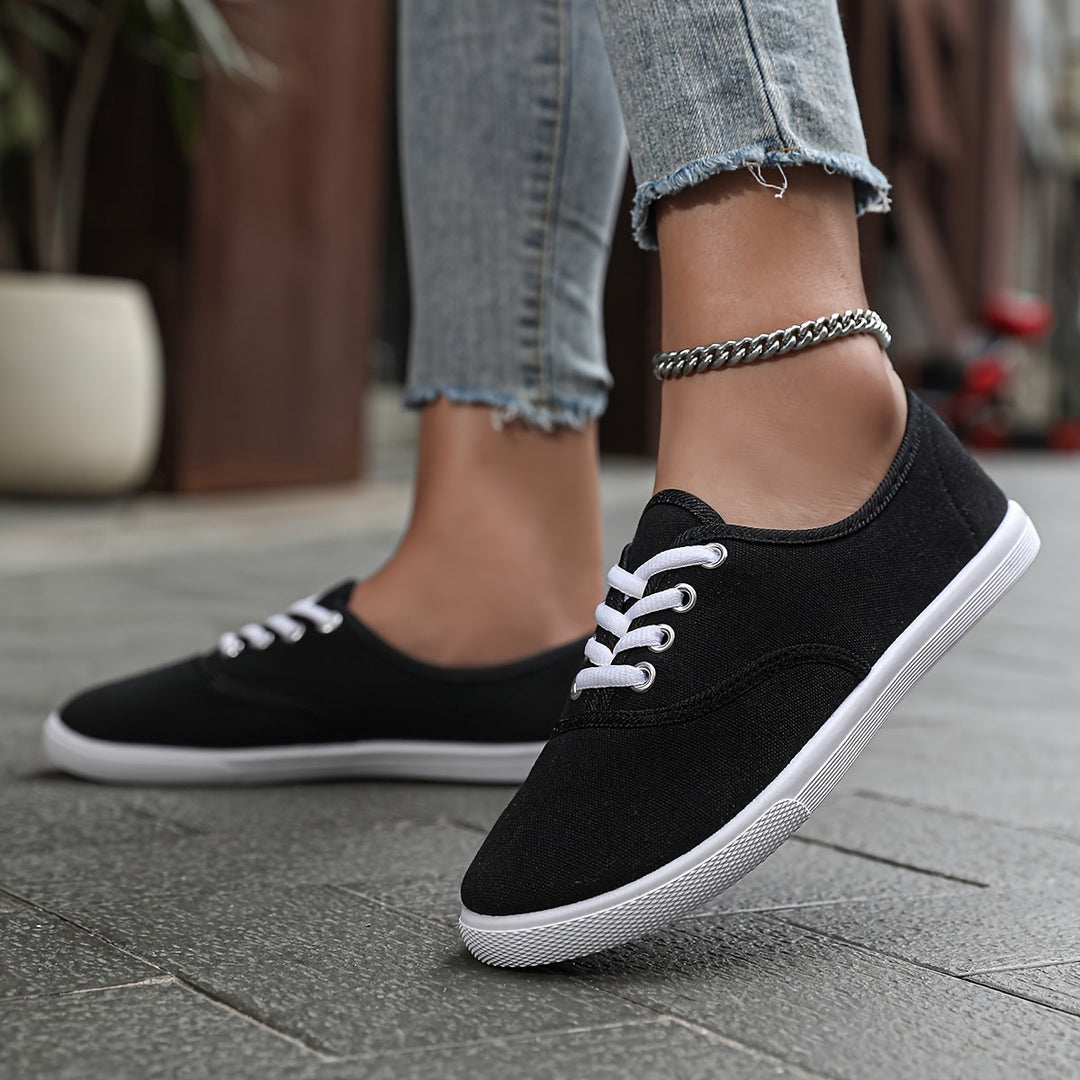 W&W Mode | Bequeme Niedrige Canvas Sneakers in Weiß