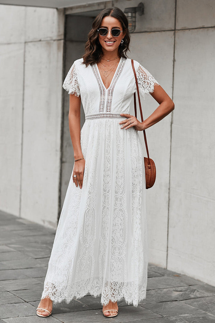 W&W Mode | Lace Plunge Kleid Mit Gewelltem Saum