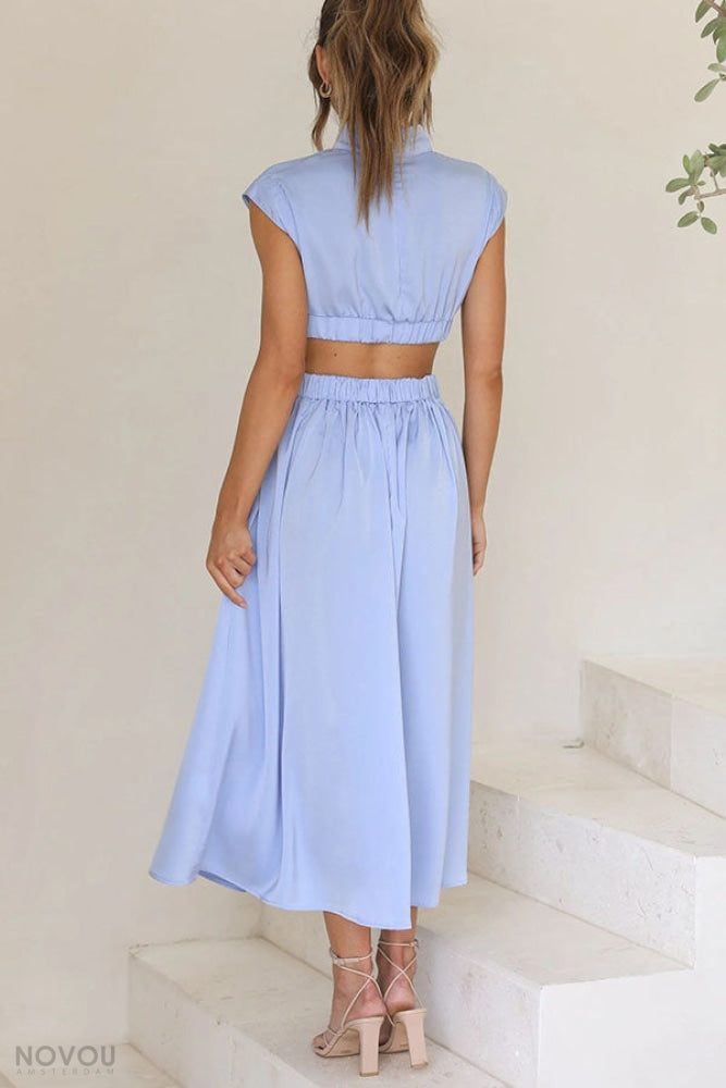 Midikleid mit Ausschnitt
