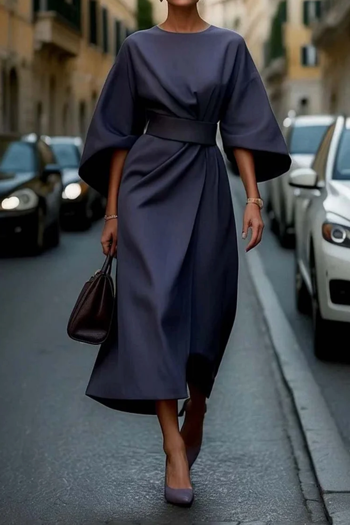 W&W Mode | Elegantes Fließendes Kleid
