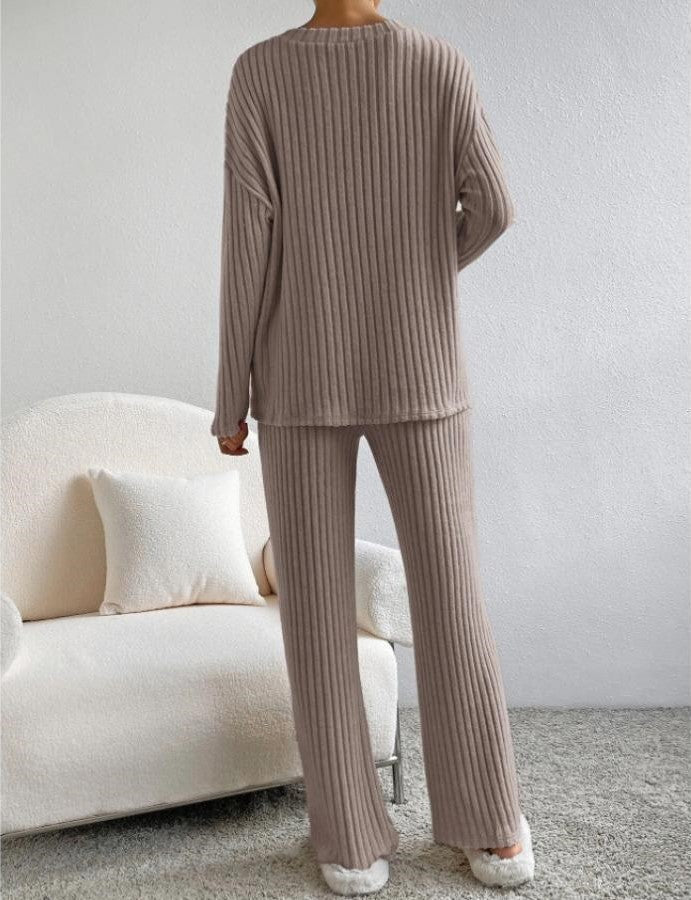 W&W Mode | Kuscheliges Strickset für Damen