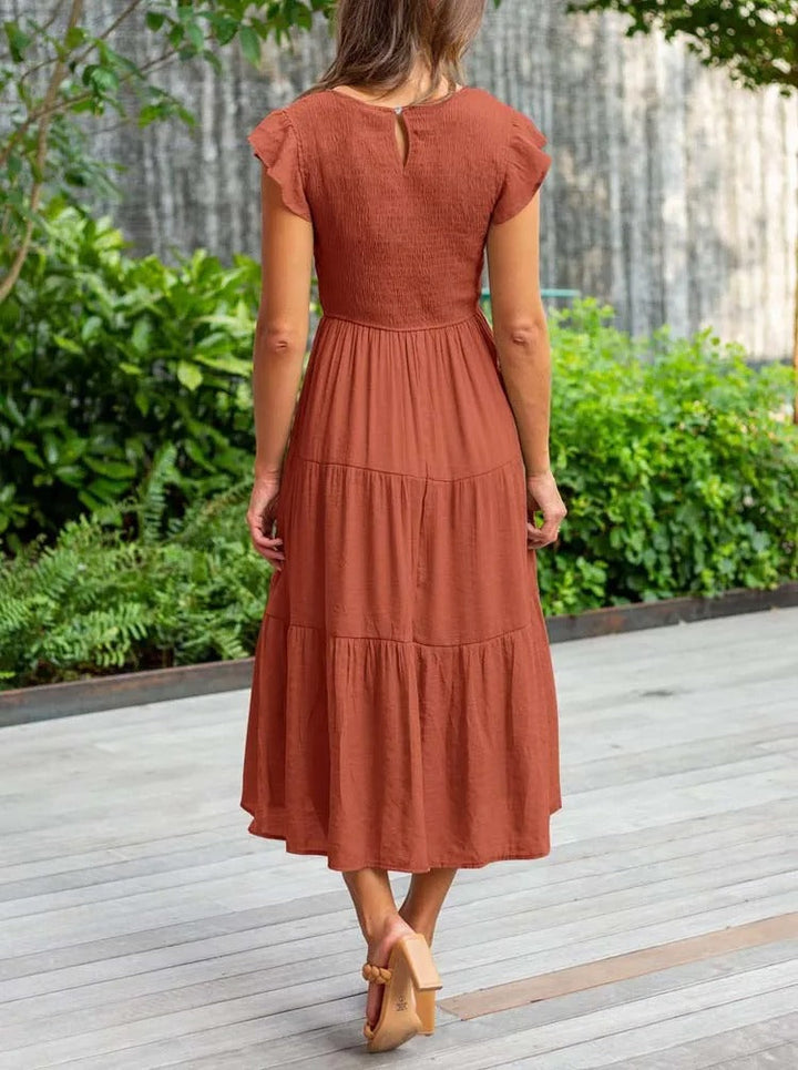 W&W Mode | Elegantes Plissiertes Lagenkleid mit Kurzen Ärmeln